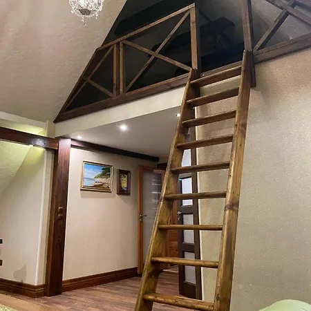 アパート Cozy, Quiet In A Privat House+parking *