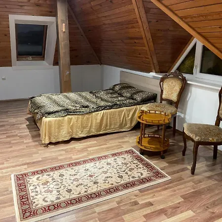 Cozy, Quiet In A Privat House+parking *