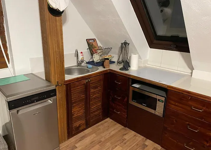 Διαμέρισμα Cozy, Quiet In A Privat House+parking *